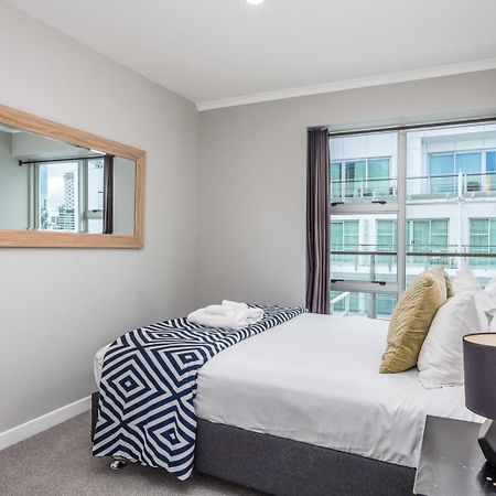 Beautiful Renovated 2 X Bdrm,Perfect Location Apartment Auckland Bagian luar foto