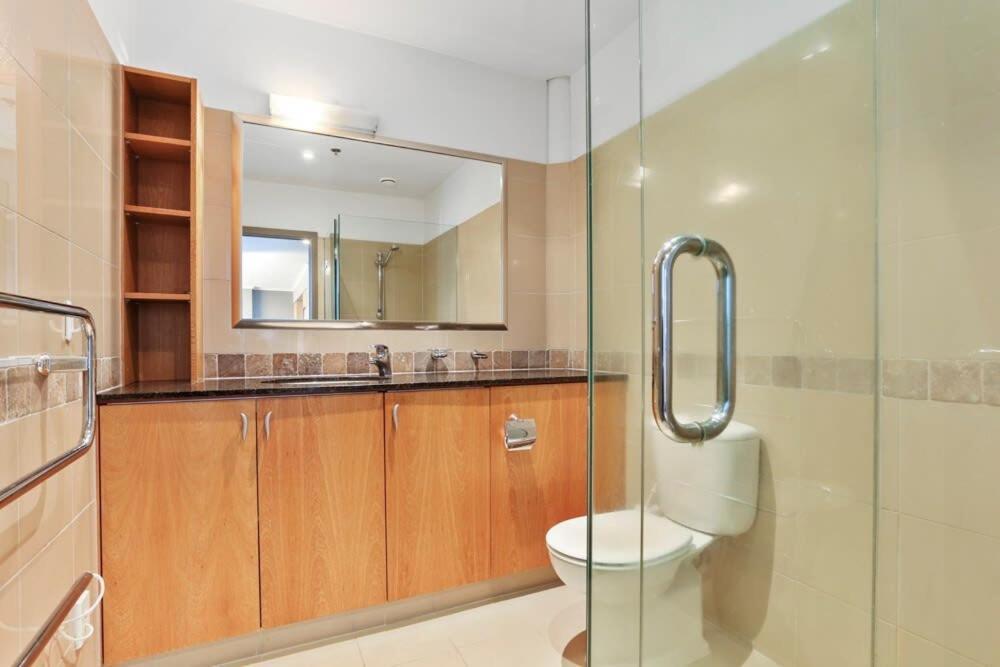 Beautiful Renovated 2 X Bdrm,Perfect Location Apartment Auckland Bagian luar foto
