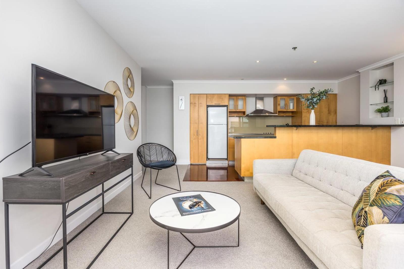 Beautiful Renovated 2 X Bdrm,Perfect Location Apartment Auckland Bagian luar foto