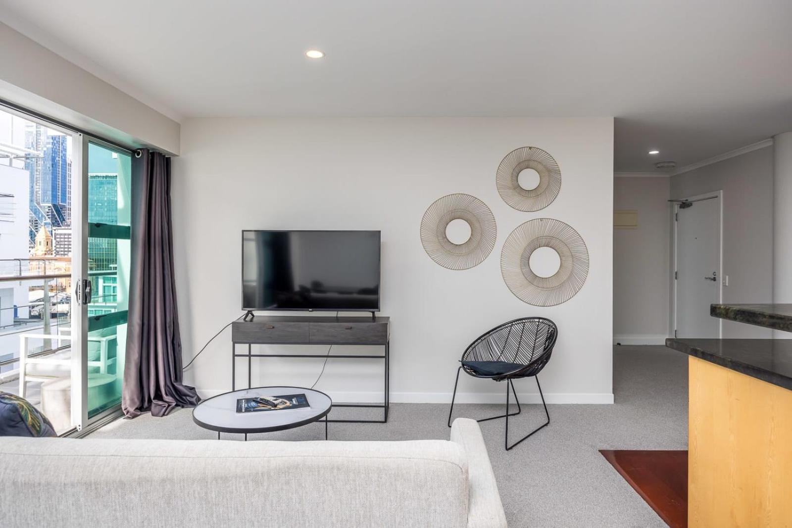 Beautiful Renovated 2 X Bdrm,Perfect Location Apartment Auckland Bagian luar foto