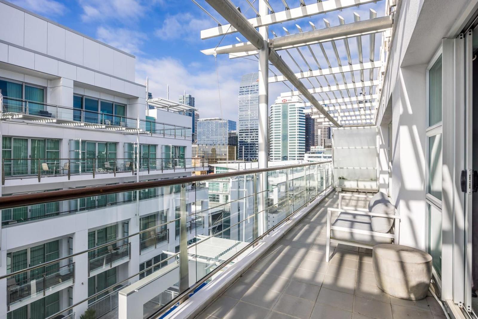 Beautiful Renovated 2 X Bdrm,Perfect Location Apartment Auckland Bagian luar foto
